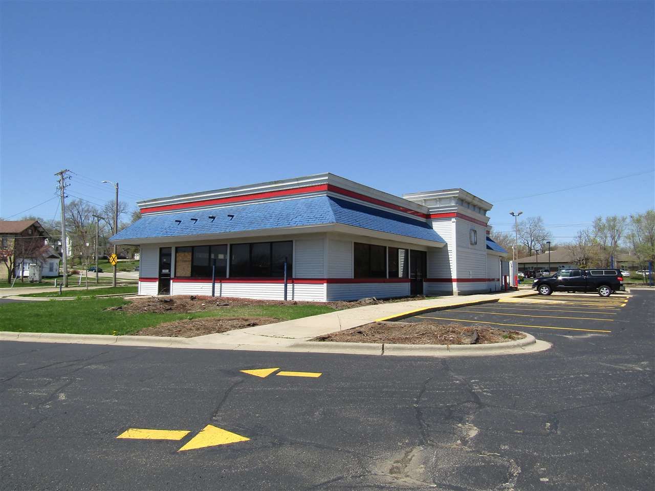 400 W Centerway St, Janesville, WI 53548
